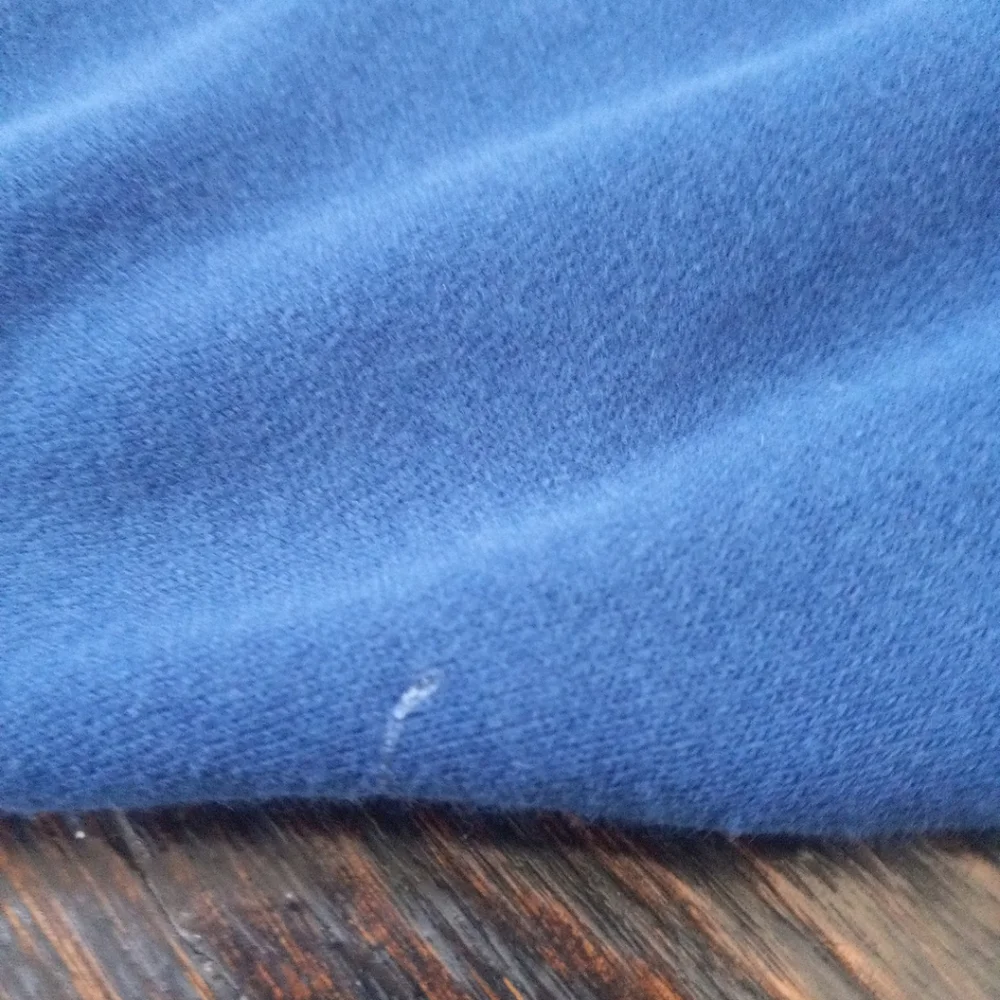 Izod Mens Sweater Size Large Color Blue Logo Casual Comfort Outdoors Cozy.